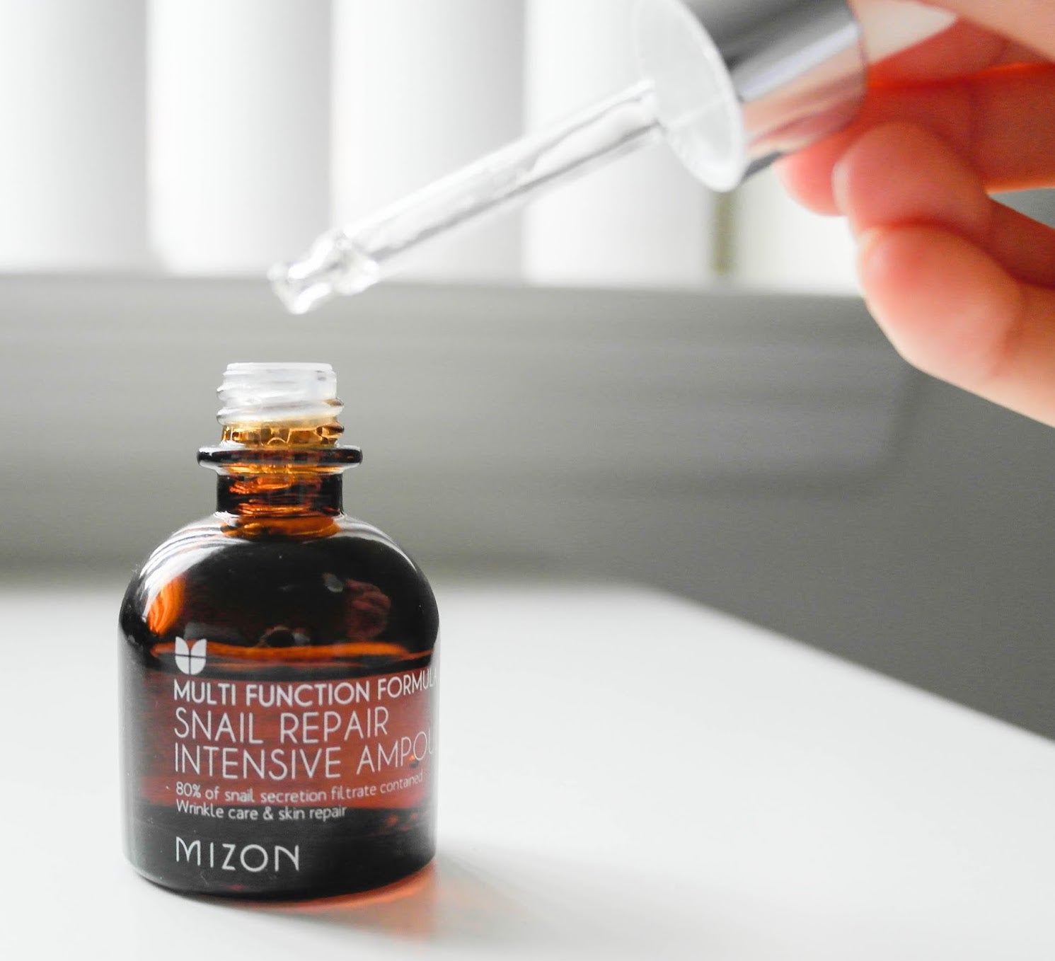 Mizon - Snail Repair Intensive Ampoule 30ml - Shine 32